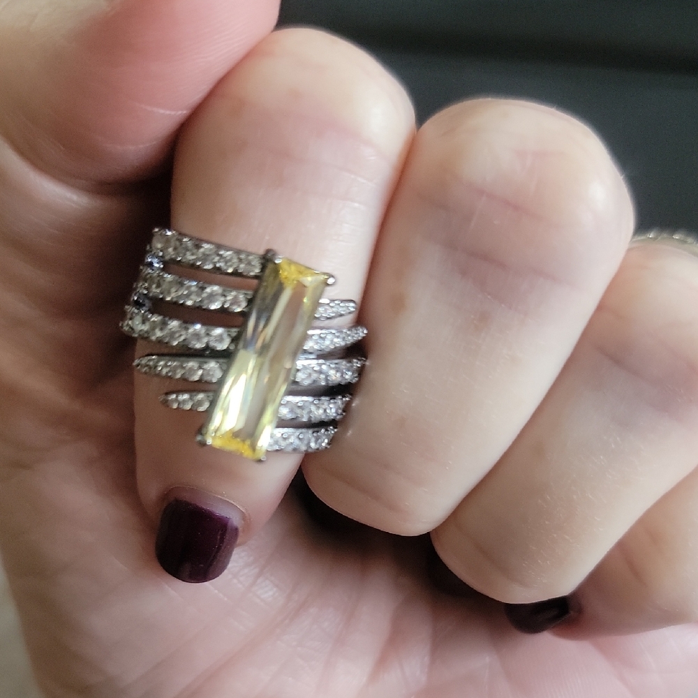 Dazzling Silver and Yellow Gemstone Women's Ring